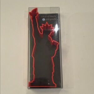 Statue of Liberty cookie cutter NWT